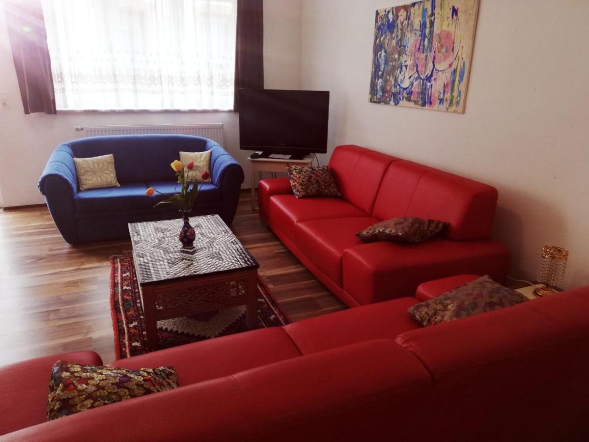 Ferienwohnung Rosen und Rosse Zweibrücken Exterior foto